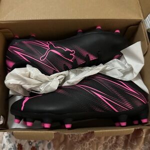 Puma Black and Poison Pink Junior Soccer Cleats